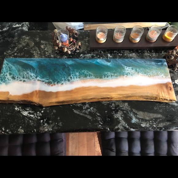 *SOLD* Live edge shelf/tray - Picture 3 of 3